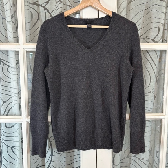 Only Mine M Grey Cashmere V Neck Sweater - Picture 1 of 9